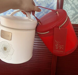 低价出售全新兰蔻化妆包水桶包帆布包超级好看