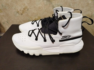 43码 underamour安德玛库里3zero2篮球鞋,整