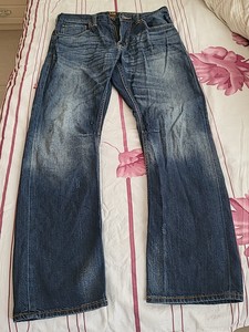男式Lee牛仔裤,原价896元,牛仔料子很舒服,裤长3尺1寸