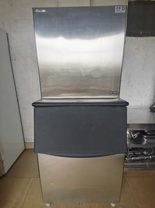 星极1000磅水冷制冰机,只使用一年,新机价16500元…现