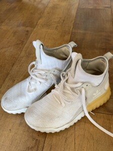 adidas阿迪达斯三叶草椰子白色运动鞋_阿里巴巴找货神器