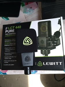 莱维特440麦克风,《全新》莱维特440.便宜售出,包装盒