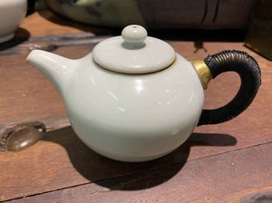 天予窑 石桥窑 石桥款刘钦莹 早期石桥款仿汝窑圆珠壶 把断了