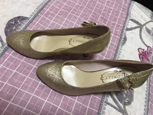 康丽comely金色水钻吊坠婚鞋,结婚穿了一次,38码,转给