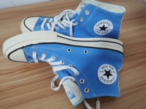 匡威天蓝色反转鞋舌