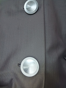 有机玻璃纽扣女装