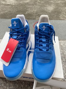 特步林书豪篮球鞋游云4北京蓝