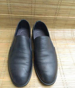 百纳男皮鞋真皮