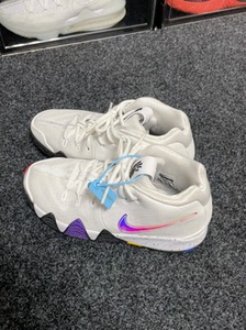 nike耐克欧文kyrie4ncaa(gs)白色实战篮球鞋