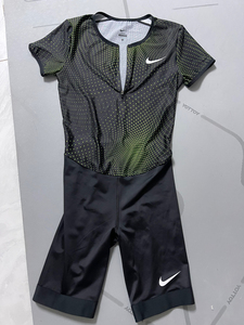 nike连体田径服
