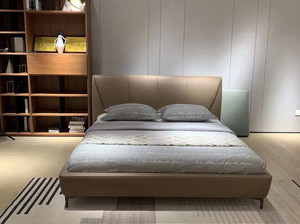 正品库维卡皮床软床1.8米双人实木床头层牛皮卧室床.