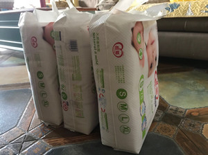 品牌:榄菊纸尿裤. 尿不湿品类:纸尿裤s码. 适合体重