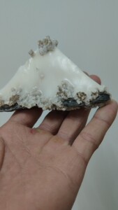 雪山,天然灵璧白灵石.小山子把件小摆件.一级白,打灯晶莹通透