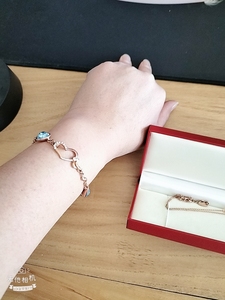 uscen手链和项链,在西安百盛买的,平时也不戴,今天整理东