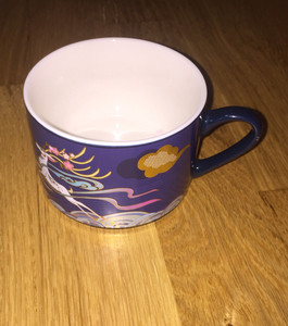 深浅撞色祥鹿贺年马克杯,麦斯威尔的限量版,氪金花纹,祥瑞吉祥