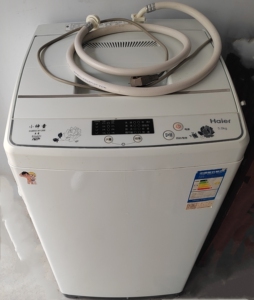 海尔洗衣机小神童滚筒洗衣机xqb50-m1268关爱5公斤