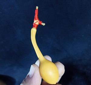 葫芦一把陈年独把小油锤葫芦,器型优美,不带龙头净高约8.1厘