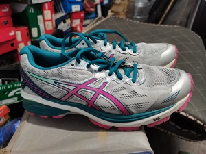 9成新,亚瑟士asics女款 gt1000慢跑鞋,大码39.