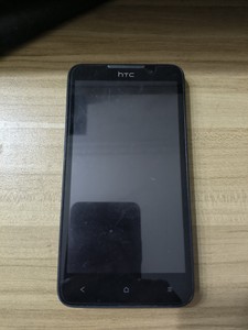 htc d516d手机，双卡带内存，电池屏幕完好，就是不开机