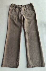 转卖…依瑶ELINA全棉直筒女裤～160/68A，卡其色，中