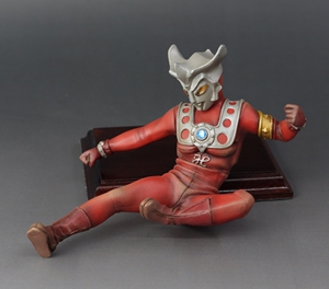 solid雷欧奥特曼大扭蛋飞踢精涂