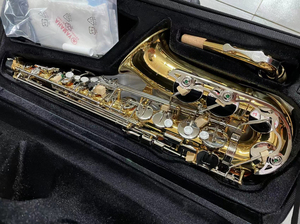 正品雅马哈yas-200dr中音萨克斯,降e调,原配箱子笛头