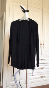全新品牌女士针织衫外搭外套开衫，纯黑色，特别黑特别黑那种。面