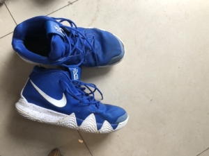 欧文4蓝白色绝版  正品 不正白送尺码43 得物现在很贵20