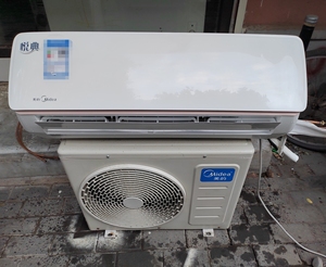 精品美的大1p空调1399元.有实体店,可以现场看货.