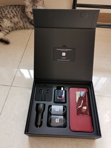huawei/华为保时捷20,手机在自用不出,只出包装盒,照