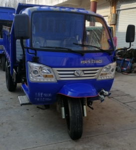 时风风骏1460j 三轮车 三马车 翻斗车 18年8月铭牌