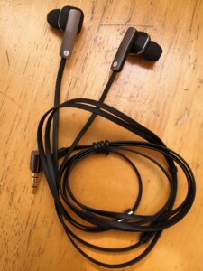 华为am175圈铁耳机,动圈单元为日本大动态黑线圈 杜邦振膜