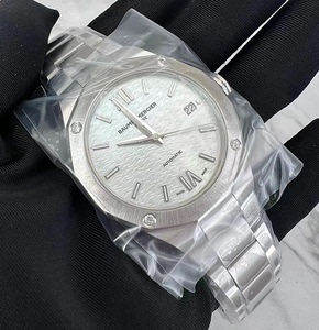 名士利维拉10663女士36mm白色珍珠贝母自动日历机械手表