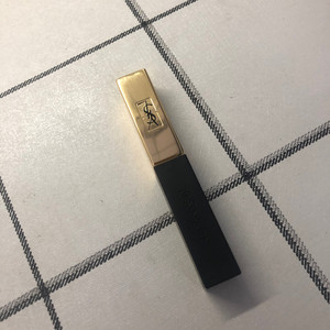 ysl小金条12 柔雾干玫瑰 超好看 很温柔的颜色豆沙里又透