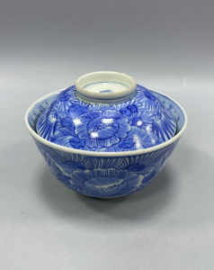 日本一手货源,老盖碗一套,发色好,器型规整,无磕碰.