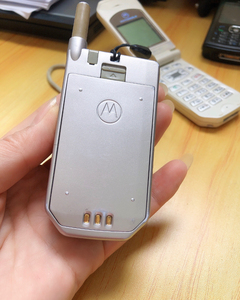 摩托罗拉 v680 手机