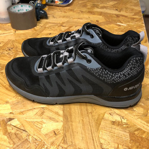 世界第二大品牌英国海泰克户外运动鞋,左脚43(内长280mm