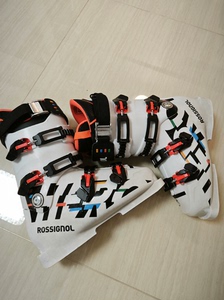 Rossignol金鸡滑雪鞋，法国品牌，竞技系列，140硬度