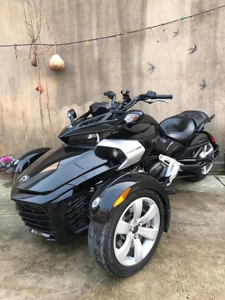 庞巴迪巨兽f3s can-am运动倒三轮 跑车街车二手摩托车