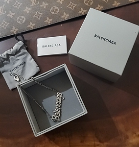 巴黎世家项链女