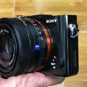 索尼 rx1r大黑卡 旗舰 全画幅 4200万像素35mmf