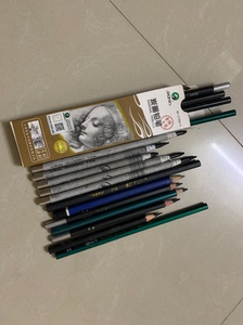 闲置 全新马利铅笔和炭笔。大概24支