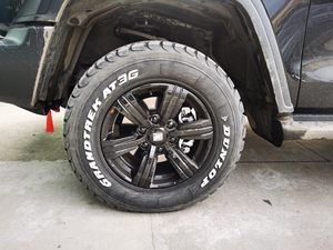 000人付款淘宝三菱v33拆车轮毂一套4个 轮毂是15寸 轮胎是邓禄普at3