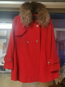 丝奥菲羊毛大衣，七成新，90%羊毛