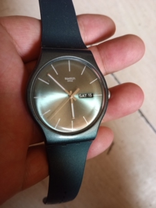 正品斯沃琪手表,功能正常,男女都可以带,表壳直径41毫米左右