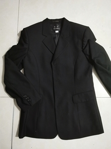 女士大水西服,名牌衣服,付邮费送