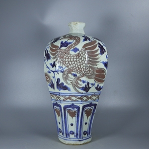 元代青花釉里红凤凰纹棱形梅瓶,纯手工绘制,画工风格洒脱,胎体