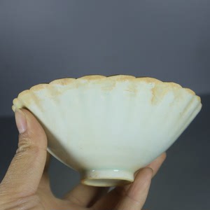 宋代湖田窑影青瓷莲花茶碗,瓷质纯正古朴,纯手工拉胚塑形,色泽