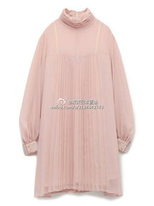 SNIDEL百褶娃娃纱裙灯笼袖透视皱褶雪纺连衣裙 很淡的粉色