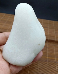 和田玉羊脂玉白玉籽料95于田料且末高白一级白原石山流水95于